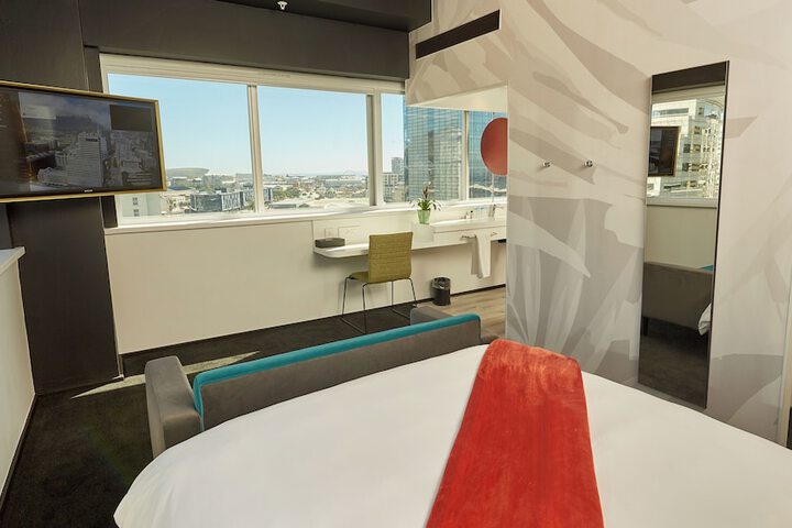 Room 25 of 81