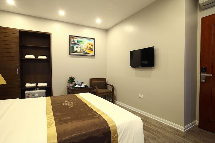Room 4 of 34