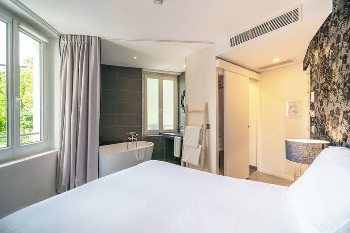 Room 16 of 54