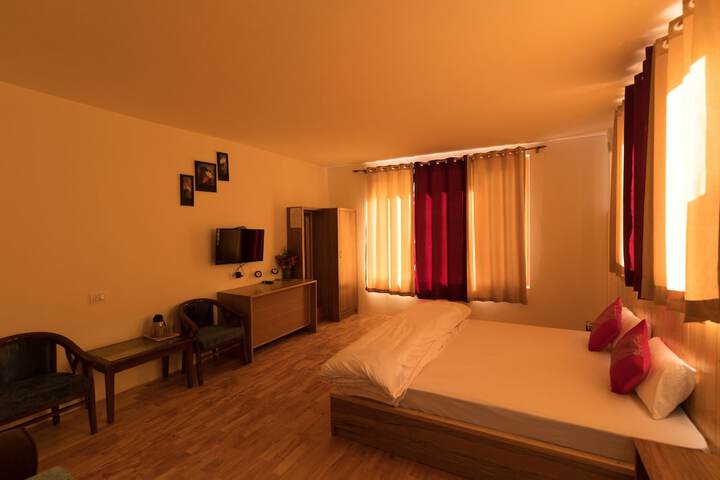 Room 13 of 43