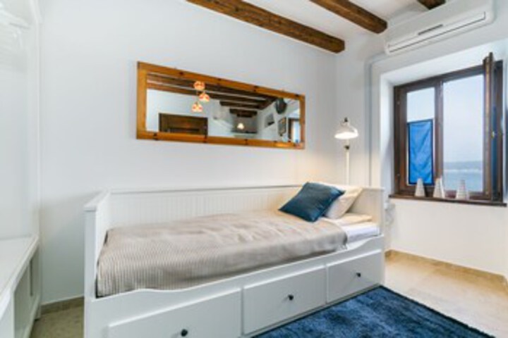 Room 289 of 306