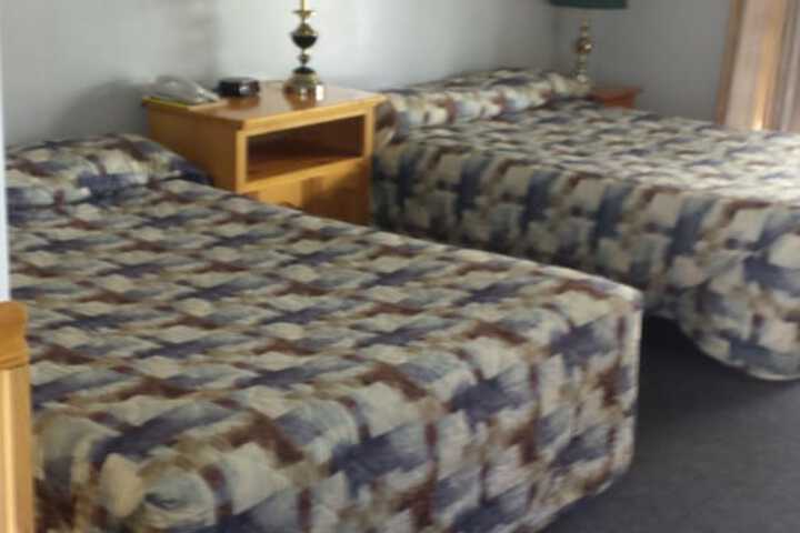 Room 16 of 33