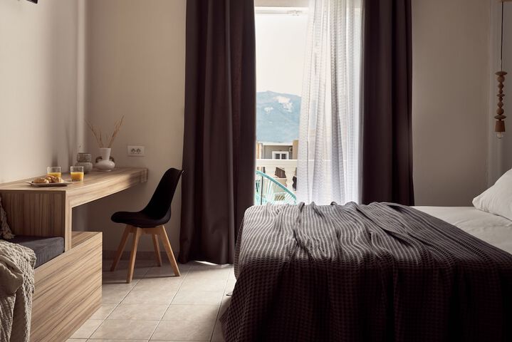Room 3 of 23