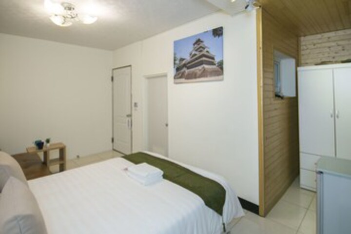 Room 20 of 35