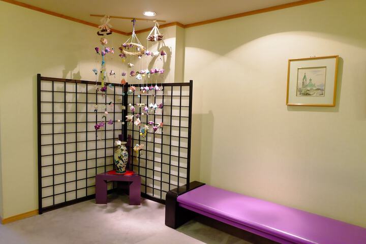 Hotel Interior 4 of 32