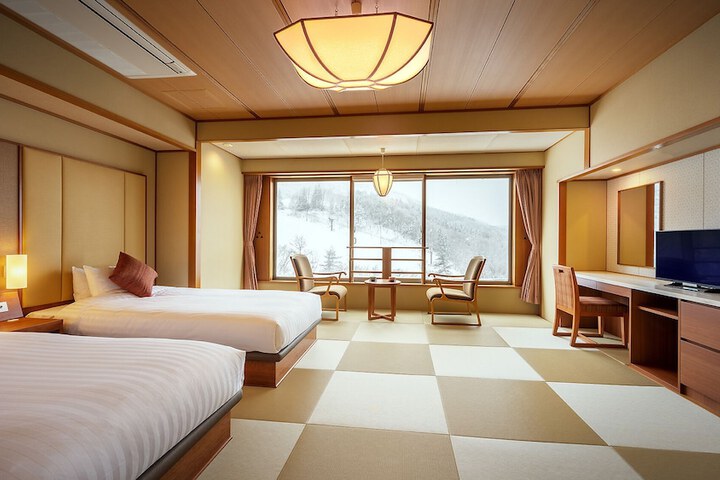 Room 28 of 62
