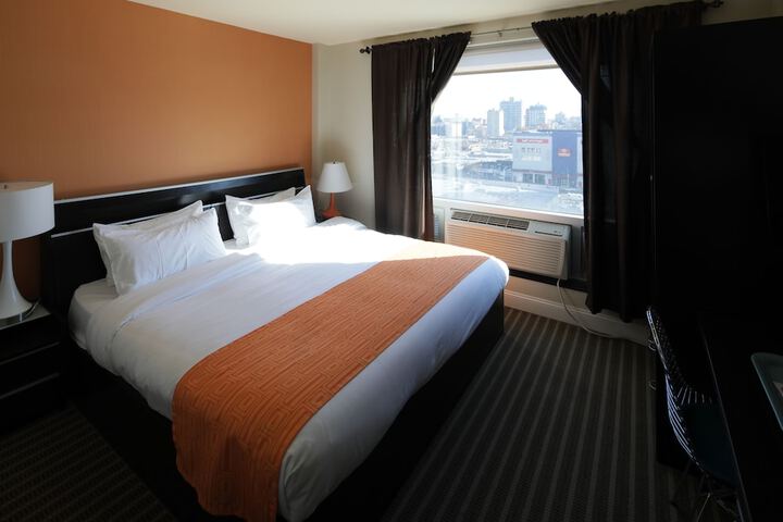 Room 7 of 89