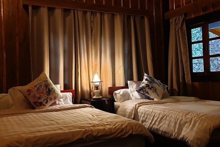 Room 4 of 17