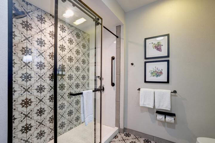 Bathroom shower
