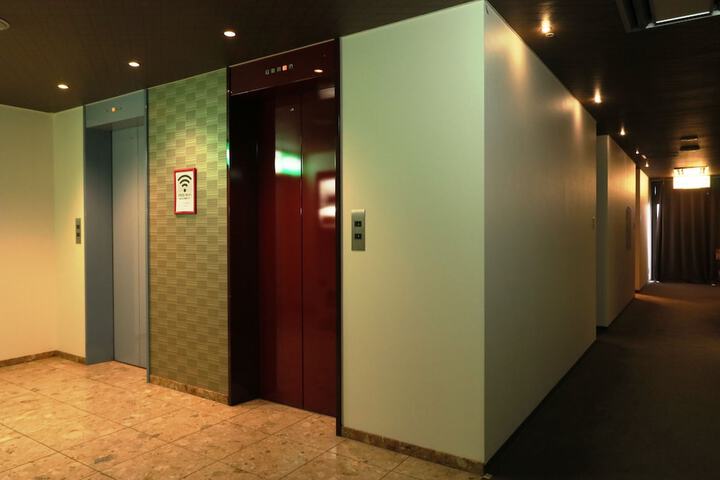 Ballroom/Hall 30 of 35
