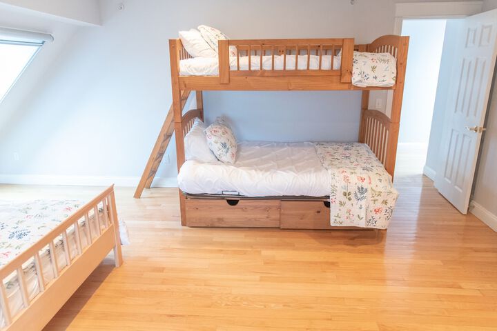 Room 18 of 113