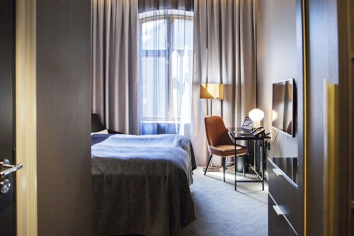 Room 25 of 131