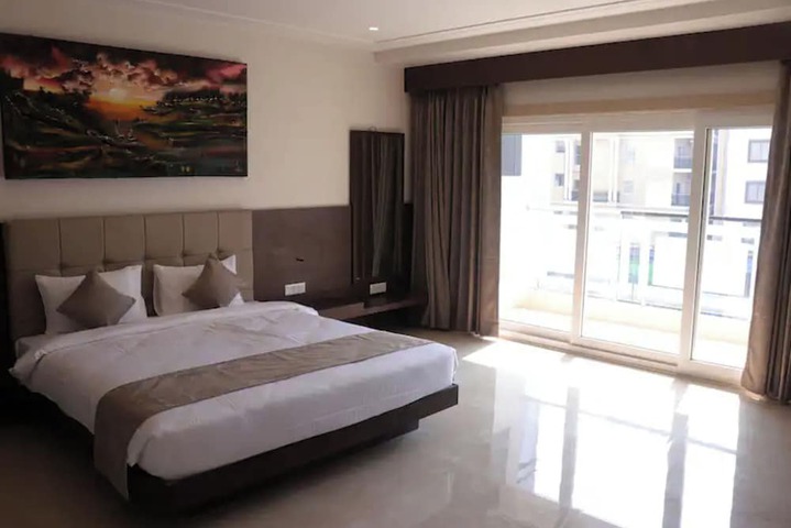Room 12 of 51
