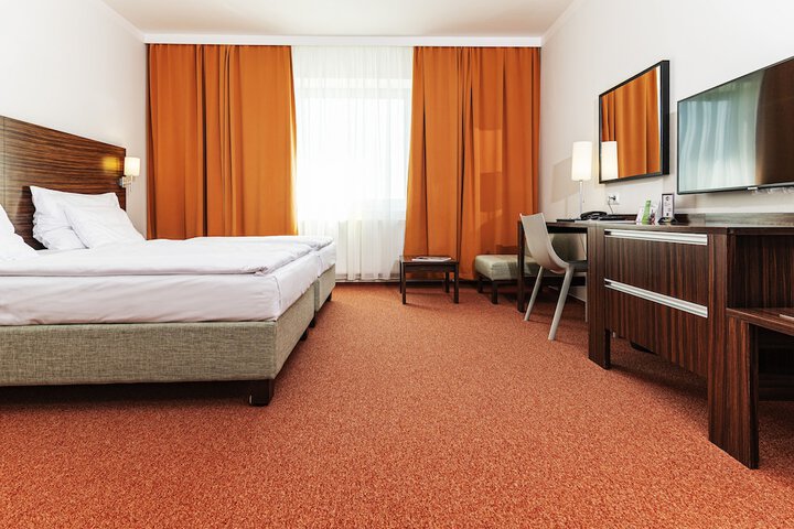 Room 15 of 58