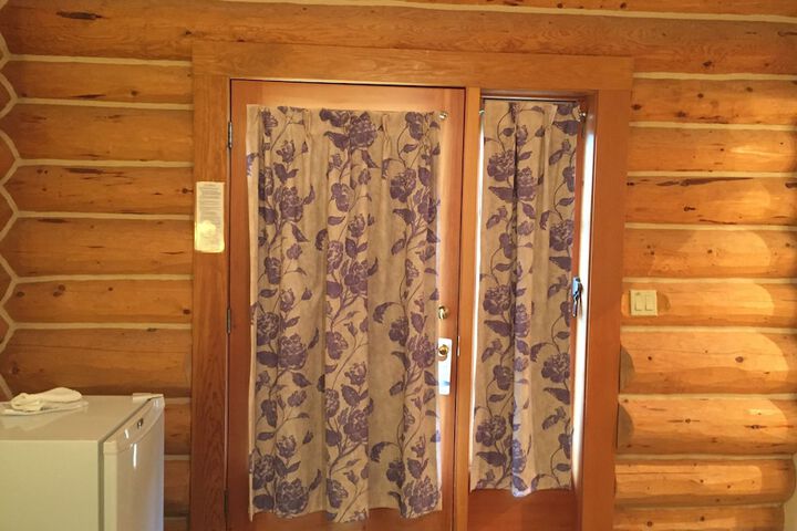 Room 5 of 80