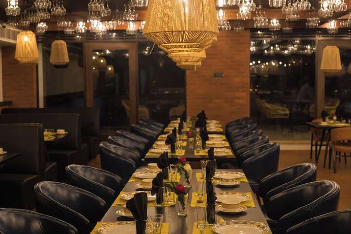 Dining 33 of 37