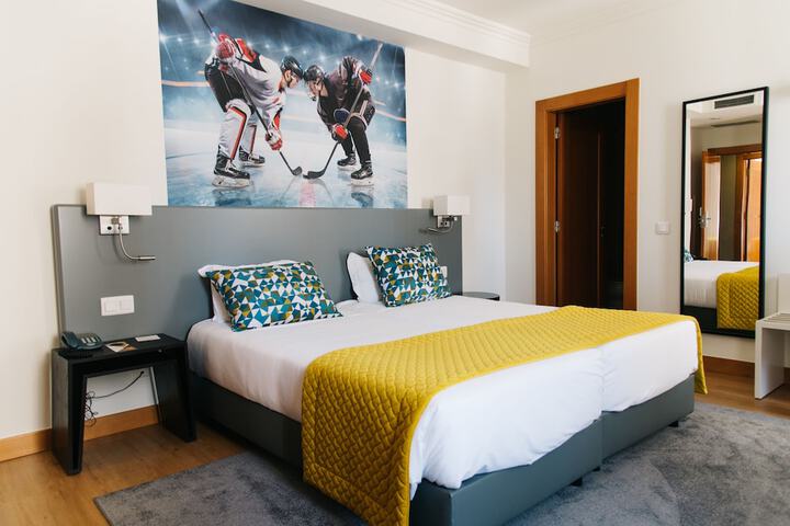 Room 43 of 89