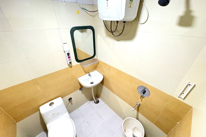 Room 12 of 14
