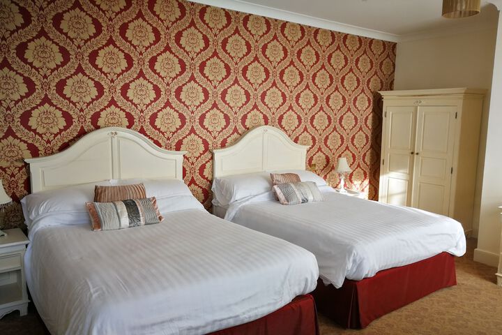Room 44 of 132