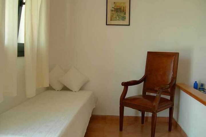 Room 8 of 53