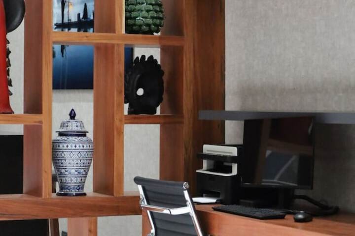 Business Center 146 of 176