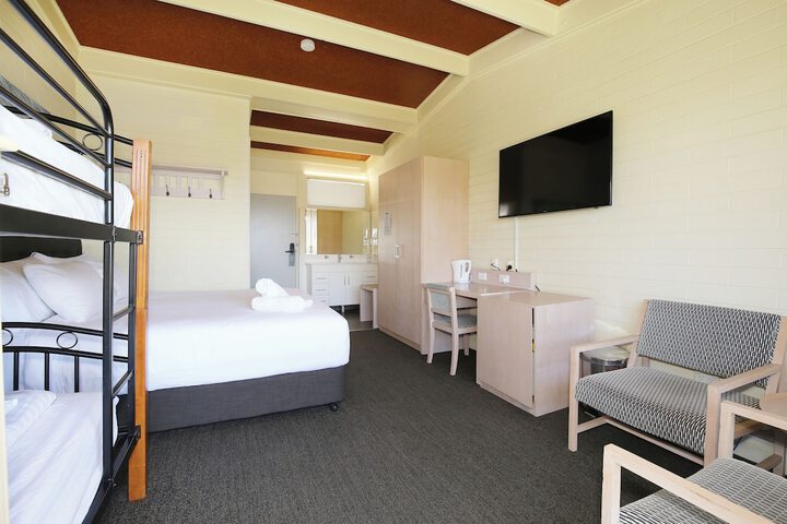 Room 10 of 63