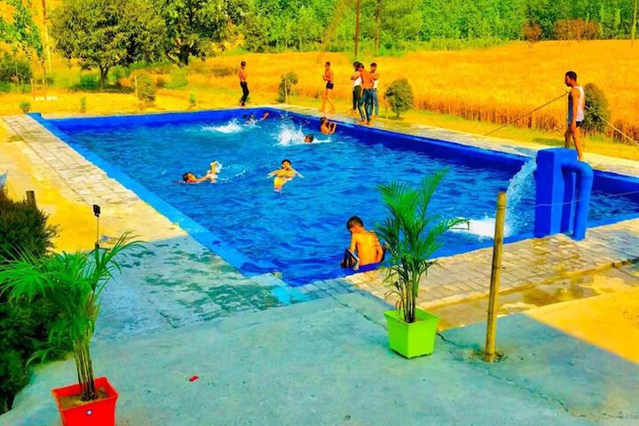 Pool 15 of 24