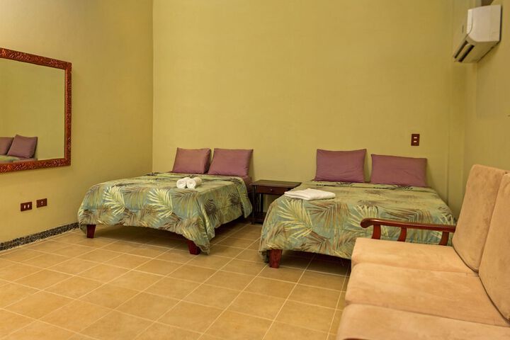 Room 3 of 62
