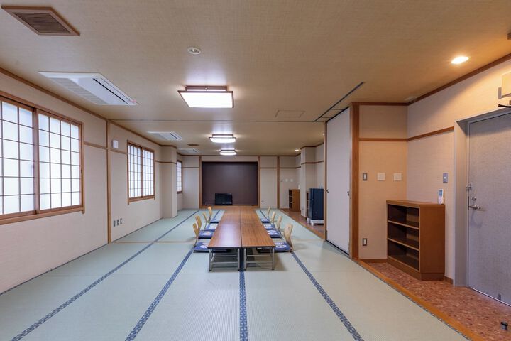 Room 30 of 96
