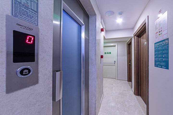 Room 9 of 26