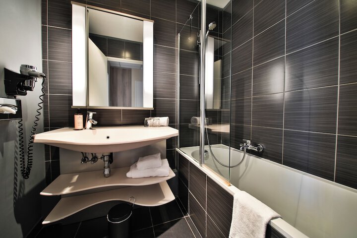 Bath Photo