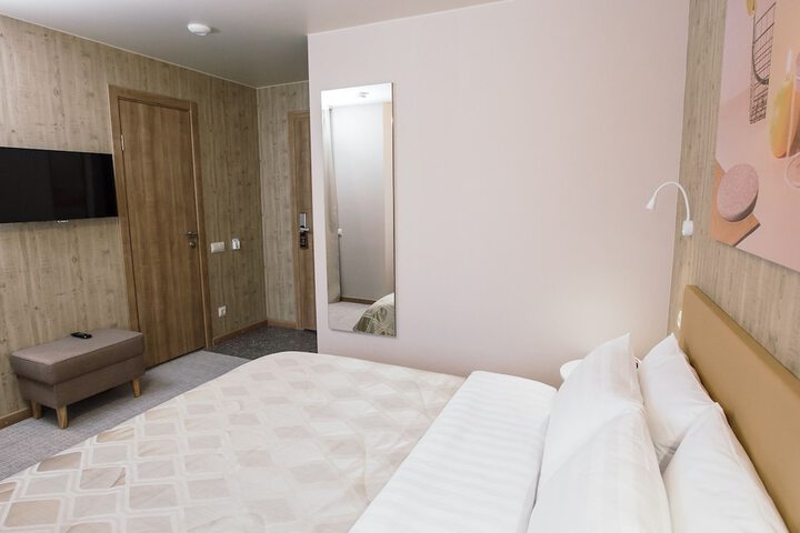 Room 13 of 52