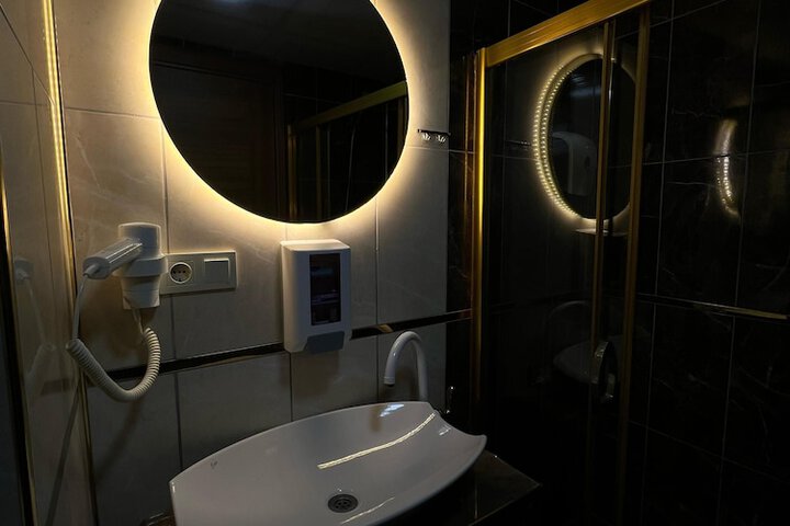 Room 43 of 54