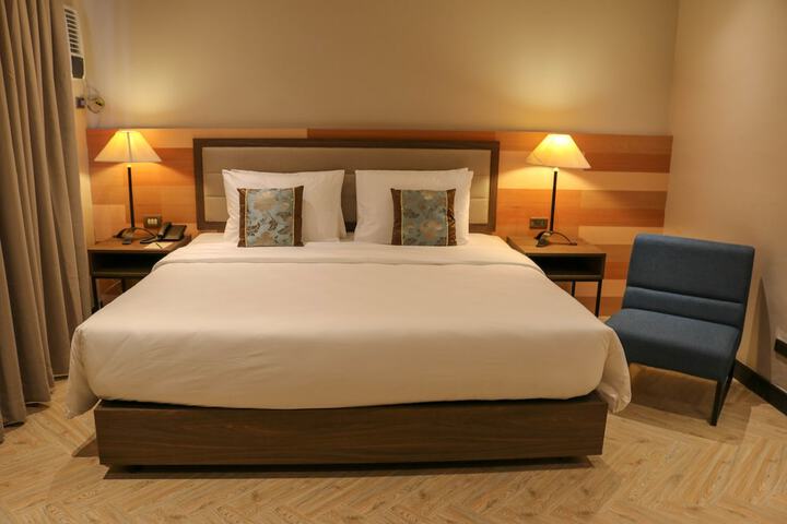 Room 4 of 31