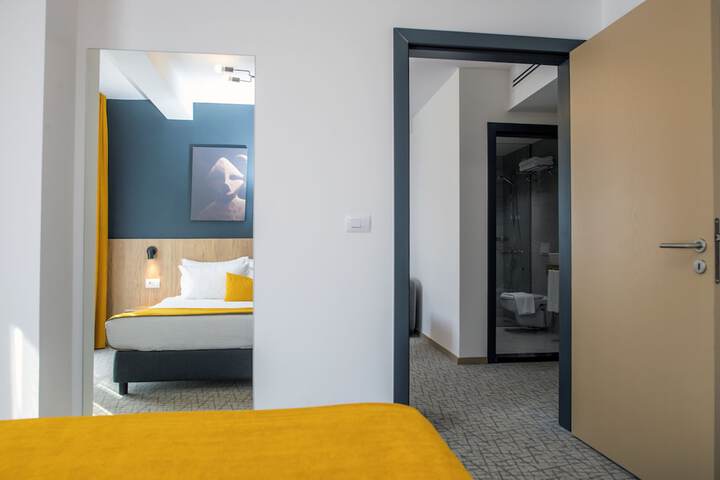 Room 14 of 34