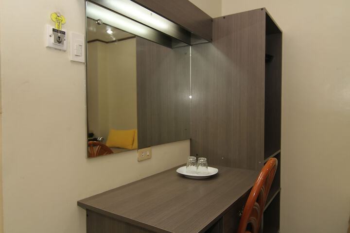 Room 16 of 33