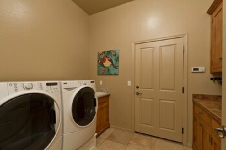 Room 10 of 23