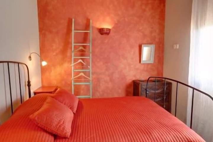 Room 11 of 121