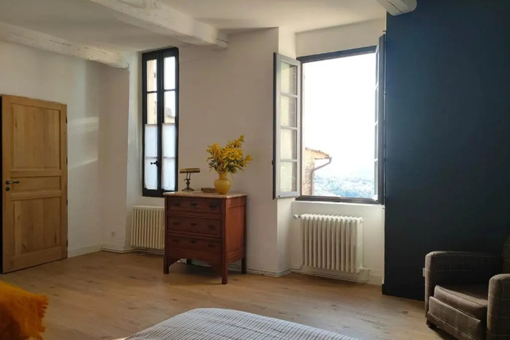Room 4 of 4