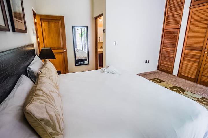 Room 5 of 40