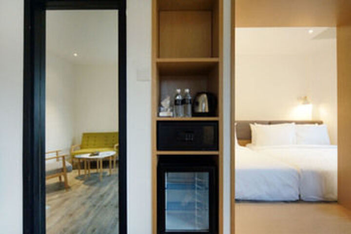 Room 45 of 74