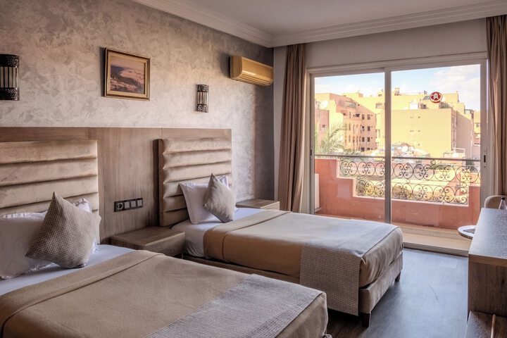 Room 30 of 74