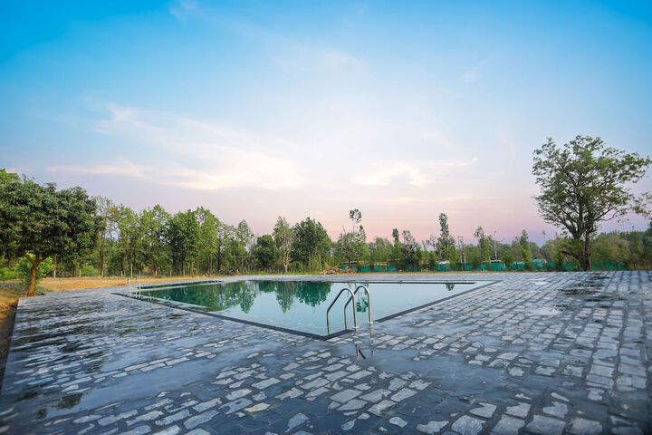 Pool 43 of 129