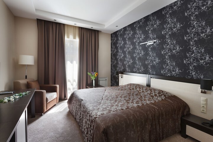Room 8 of 109