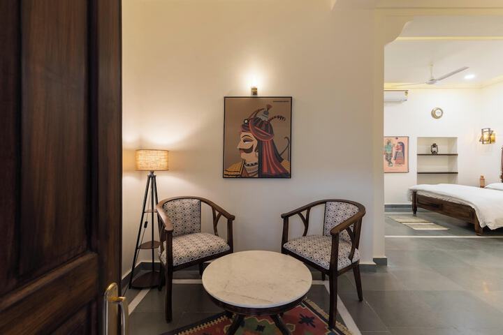 Room 4 of 51