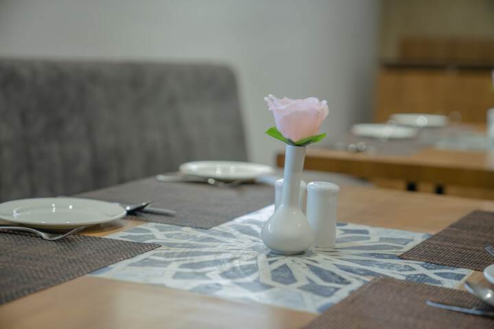 Dining 37 of 71
