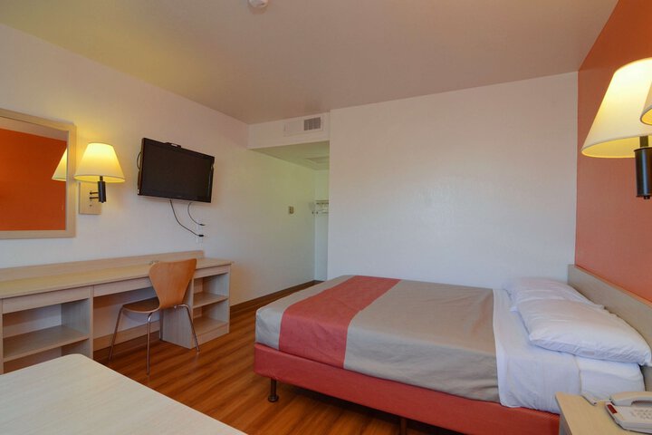 Double Room Disability Accessible (7 of 8)
