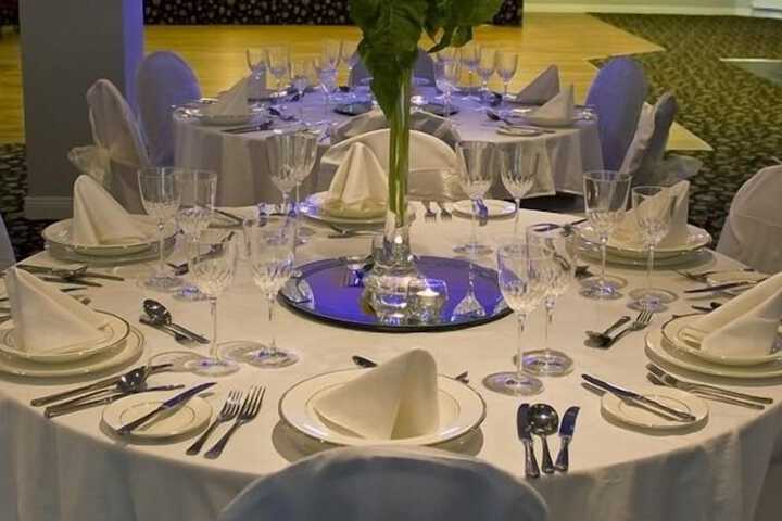 Ballroom/Hall 15 of 19
