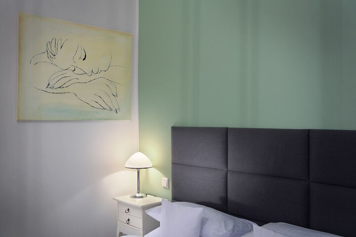 Room 15 of 29