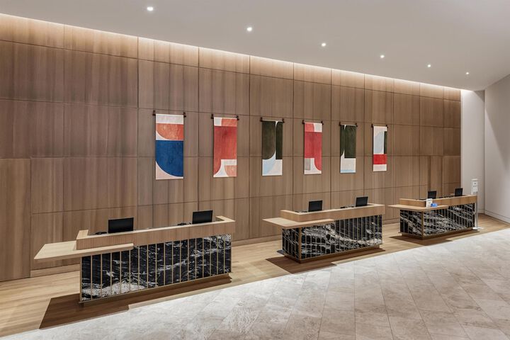 Entrance & Lobby